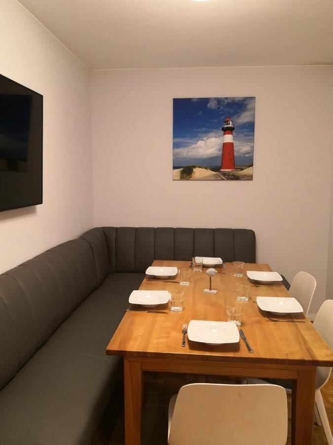 Ferienwohnung Fuer Grosse Familien Im Haus Akunak 부숨 외부 사진